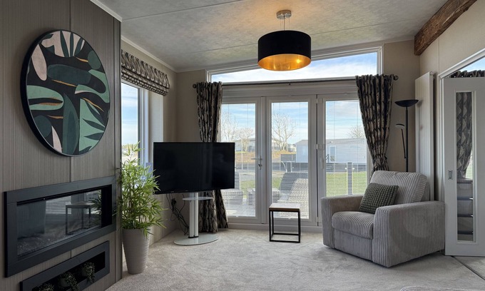 St. Andrews Cabaña | The Saltire Lodge that sleeps 6 guests in 3 bedrooms