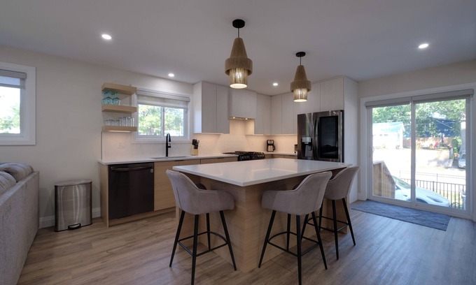 Grand Bend Cabaña | The Sandy Moose - New Build Cottage in Grand Bend!