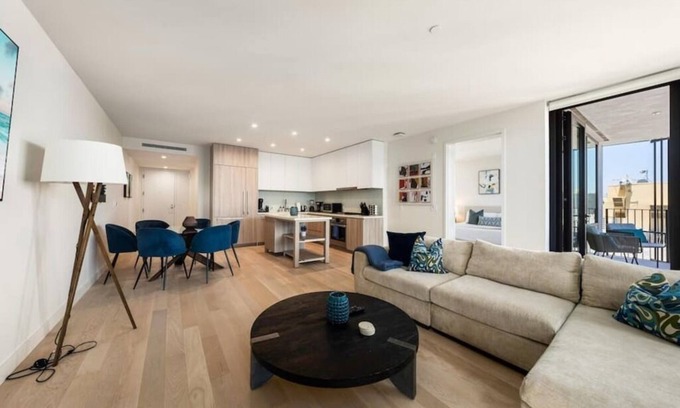 Pico Apartamento | The Sapphire Nest Luxe 2BR with Ocean-View Rooftop Heated Pool, Gym & Fire Pit