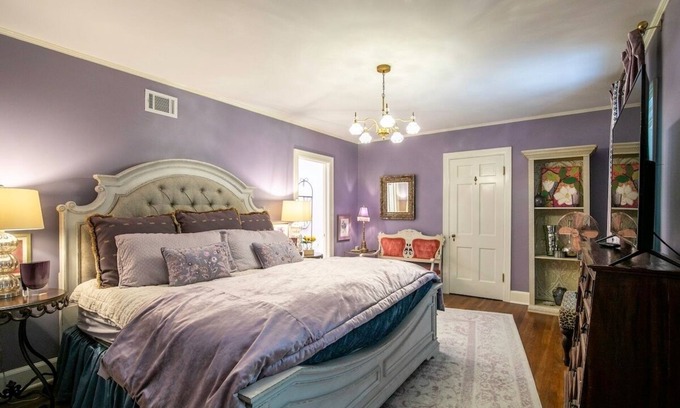 Oxford Casa | The Saucer Magnolia Suite by Velvet Ditch Villas