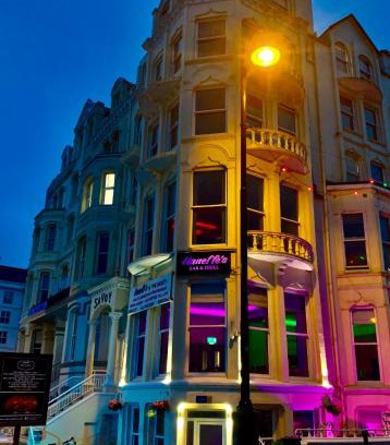 Douglas Hotel | The Savoy