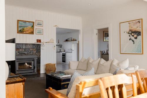 Bicheno Casa | The Sea Keeper Bicheno cosy seaside cottage