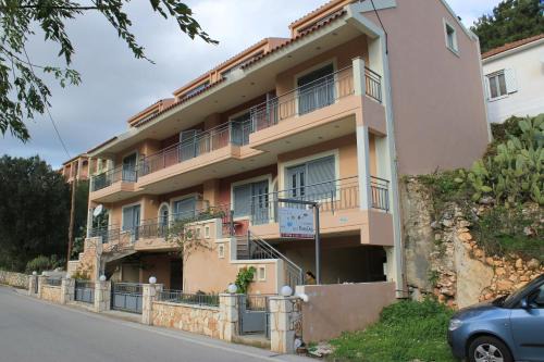 Agia Efimia Apartamento | The Seasons of Nickolas