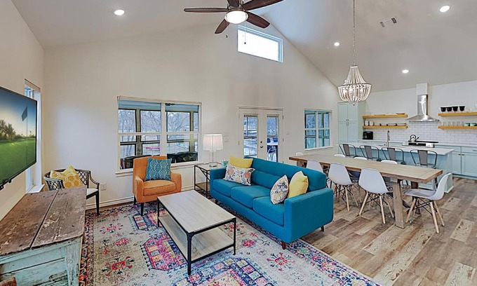 Marble Falls Casa | The Secret Cabin