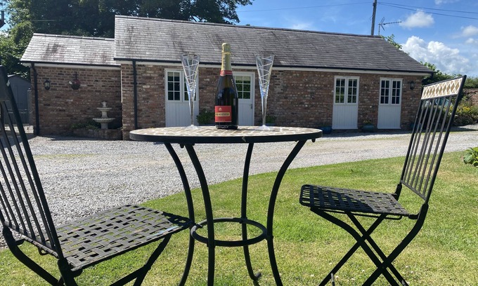 Wrexham Cabaña | The Secret Hideaway, A Serene and Tranquil Escape