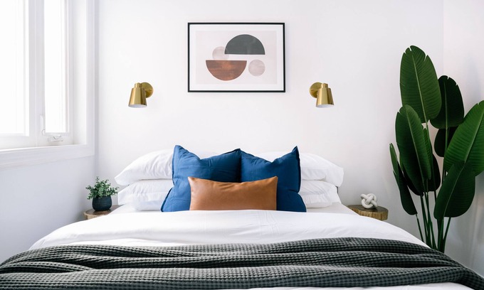 Briar Hill - Belgravia Casa | The Selene Room | Private Queen Bed