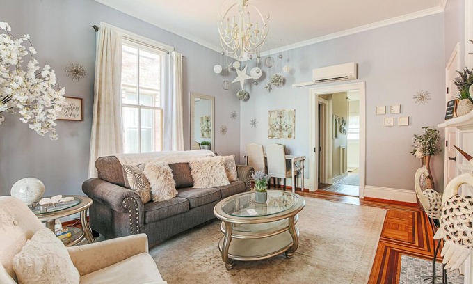Staunton Apartamento | The Serendipity Suite-Apartamento-Baño Privado