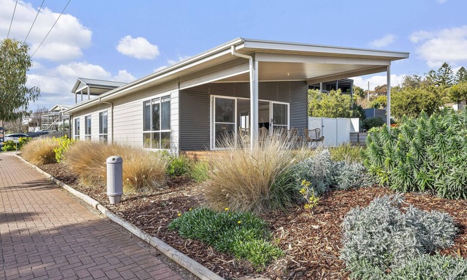 Maslin Beach Casa | The Shack @ Maslin Beach - The Perfect Blend Of Modern Comfort & Coastal Charm