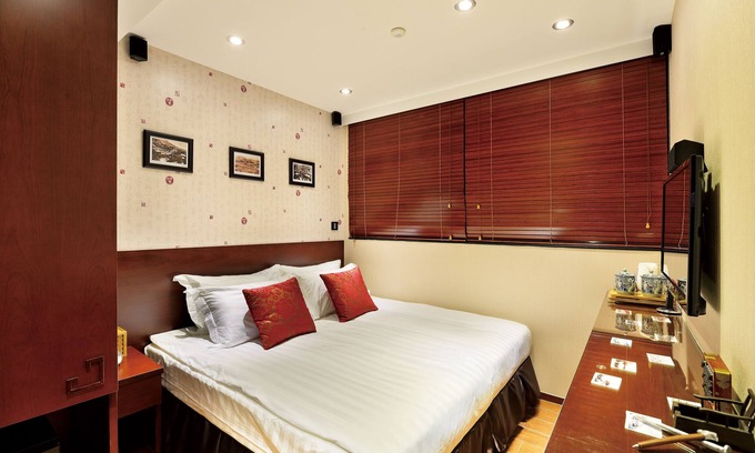 Jordan Hotel | The Shai Red