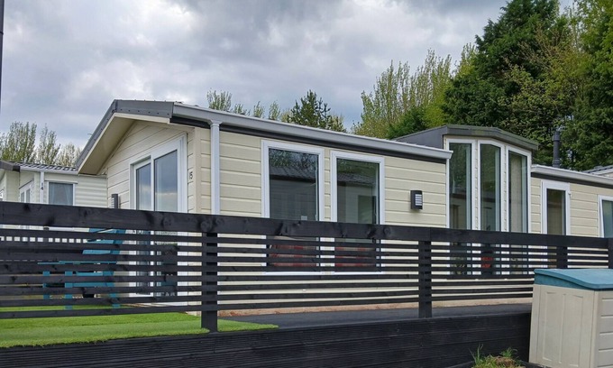 Tarbolton Casa | The Shak, Tarbolton, Middlemuir Holiday Park