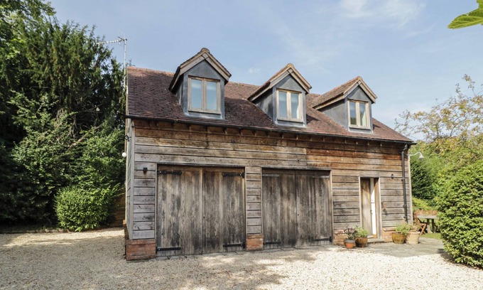 Stratford-upon-Avon Cabaña | THE SHED, romantic, with a garden in Tiddington