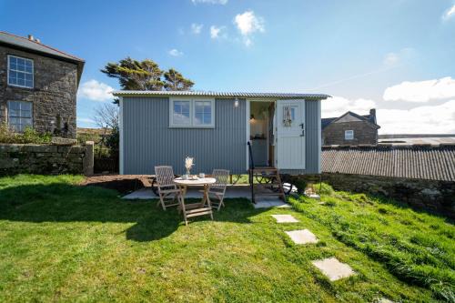 Chysauster Casa | The Shepherd's Hut