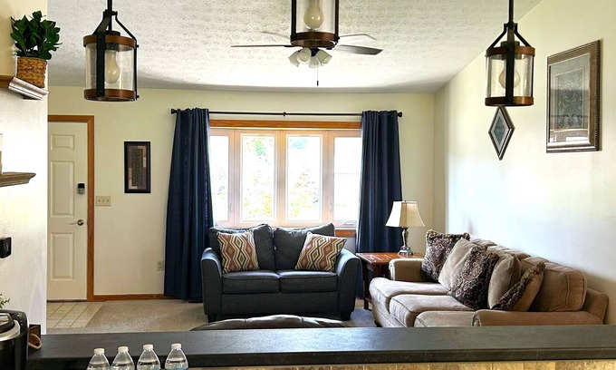West Carrollton Casa | The Sherwood Home: 3 BR W/Garage Use, Convenient to 1-75