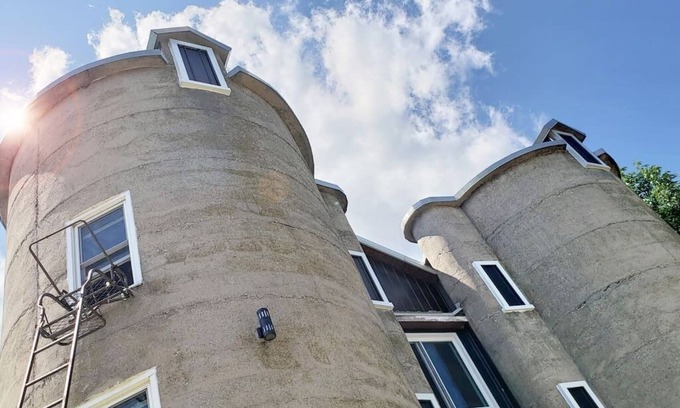 Kewaunee Casa | The Silos Farmhouse Kewaunee, The Silos!