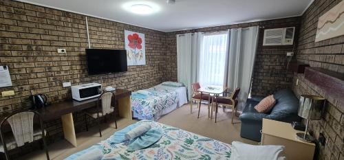 Sussex Inlet Hotel | The SIM - Sussex Inlet Motel