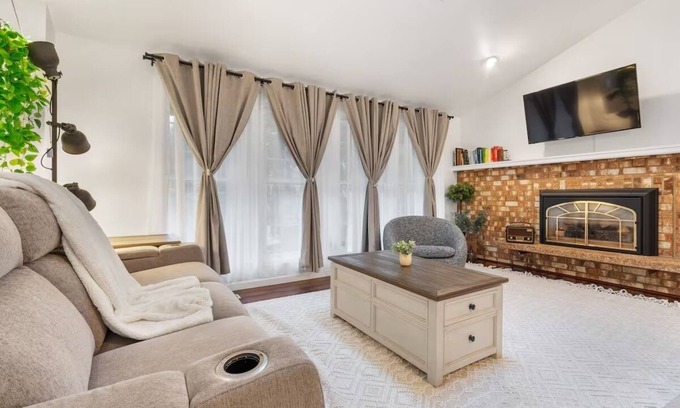 Education Hill Casa | The Singing Willow - Spacious Retreat near Microsoft