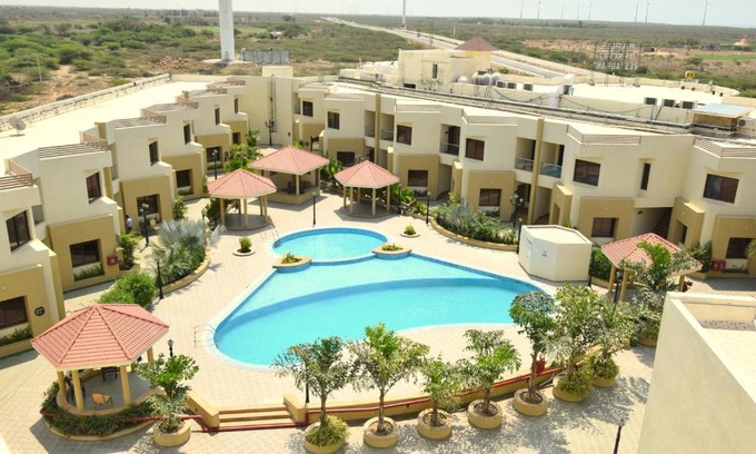 Baradia Complejo | The Sky Imperial Bapu's Resort