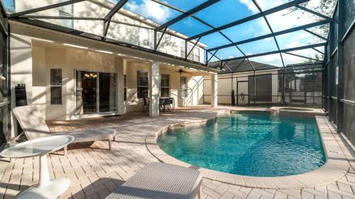 Bay Lake Casa | The Skywalker