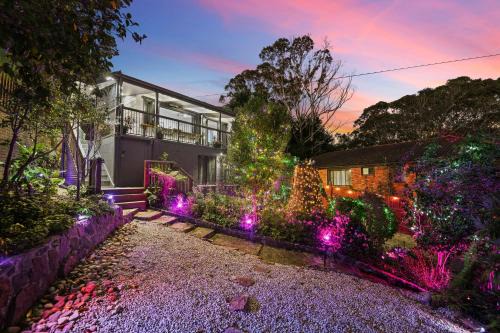 Katoomba Casa | The Smart Retreat-Voice control smart house spa bath cinema