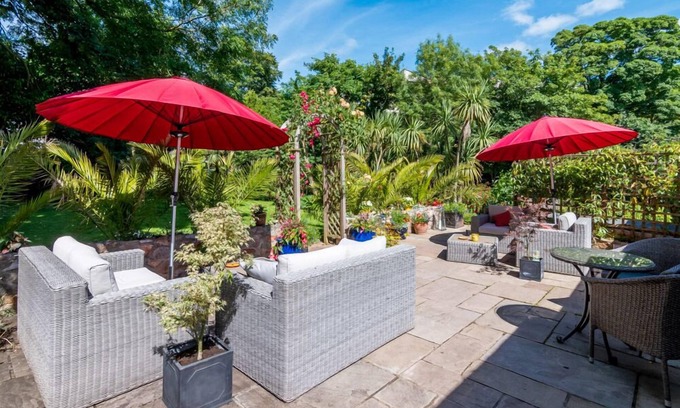 Torquay Casa | The Somerville