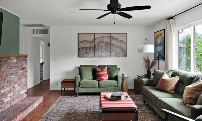 Redding Casa | The Songbird 99 - Pool, Hot Tub, Pet Friendly, EV