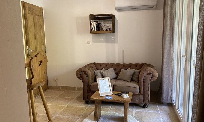 Fontaine-de-Vaucluse Apartamento | The sources