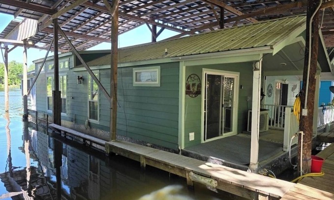 Mount Pleasant Alquiler De Eote | The Southern Belle Houseboat (Located on Beautiful Lake Seminole)