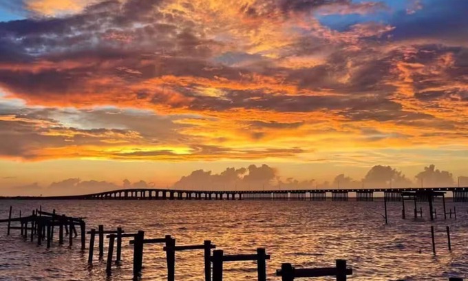 Ocean Springs Cabaña | The Southern Magnolia in Ocean Springs