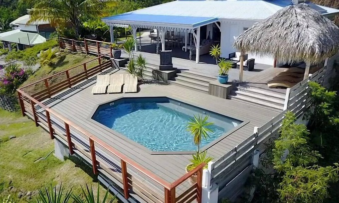 Le Diamant Villa | La espaciosa Villa Coconut, magnífica vista de 180 ° del mar, el Rocher du Diamant