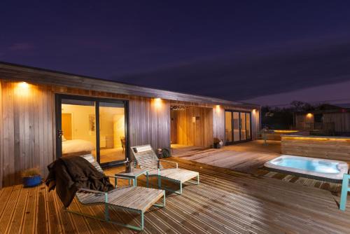 Cheddar Casa | The Spinney, Strawberryfield Park