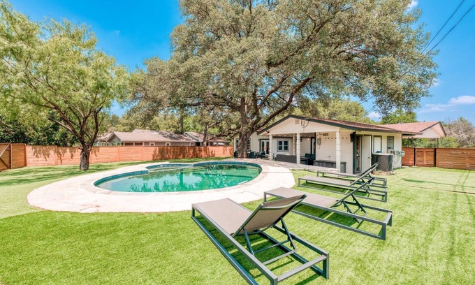 Granite Shoals Casa | The Splash Pad