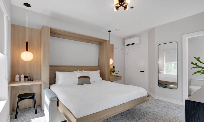 Asbury Park Casa | The St. Laurent: Full Floor - Sleeps 24