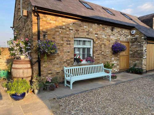 Croxley Green Casa | The stable near the business park tube Harry Potter airports