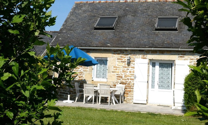 Quemeneven Casa | La casa estable y tranquila en el campo