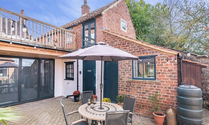 Sharow Cabaña | The Stables - UK44766