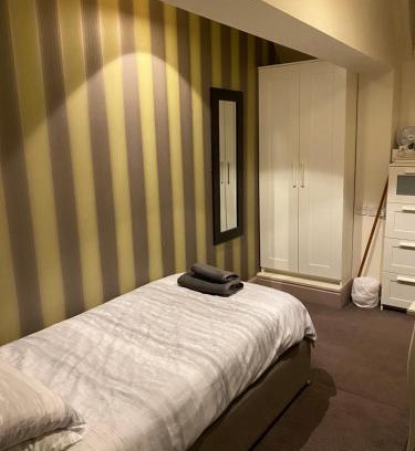 Newport Hotel | The Stag