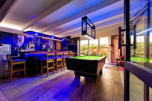 Langebaan Casa | The Stagger Inn Langebaan - Pool table