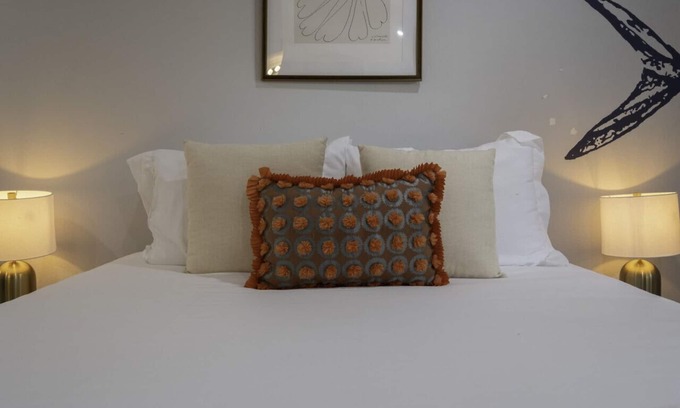Old Mystic Apartamento | The Stillman Studio · Near Mystic, Casinos + USCGA