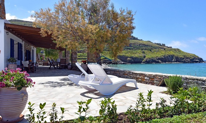 Kea Casa | El "Stone Beach House" justo en la playa en Kampi, cerca de Koundouros