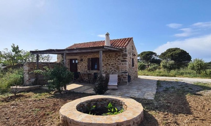 Kithira Casa | The Stone House