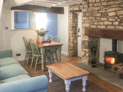 Dursley Casa | The Street Cottage
