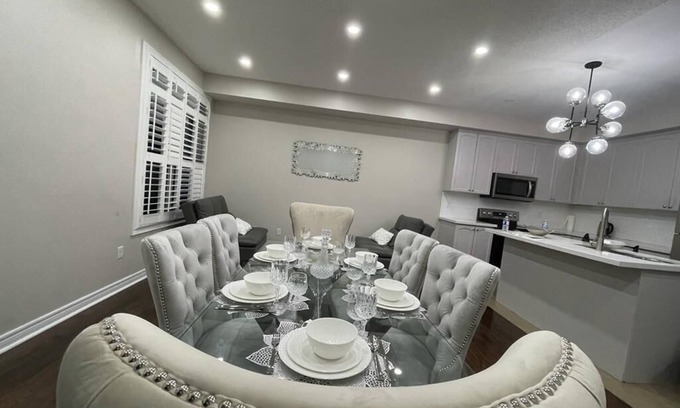 Churchill Meadows Casa | The STUNNING HOUSE
