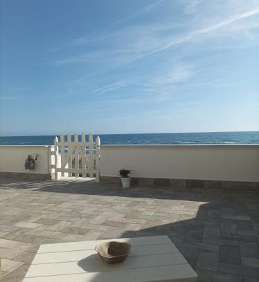 Torvaianica Apartamento | the suite on the beach