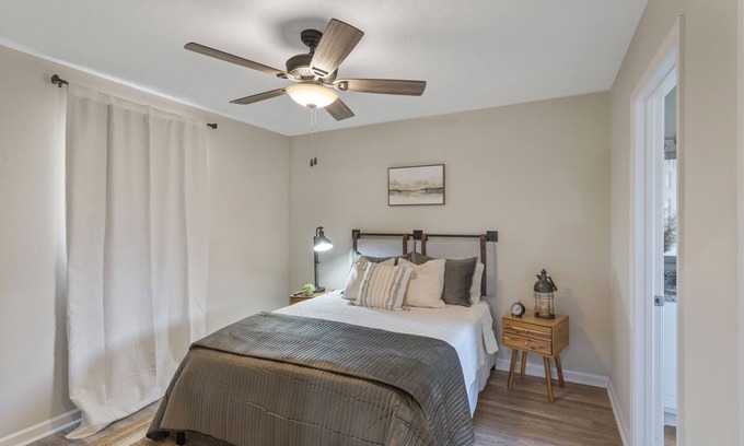 Sulphur Apartamento | The Suite Spot 4 - minutes from casinos