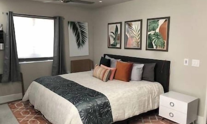 Palm Springs Casa | The Suite Spot - A Hotel Style Bungalow
