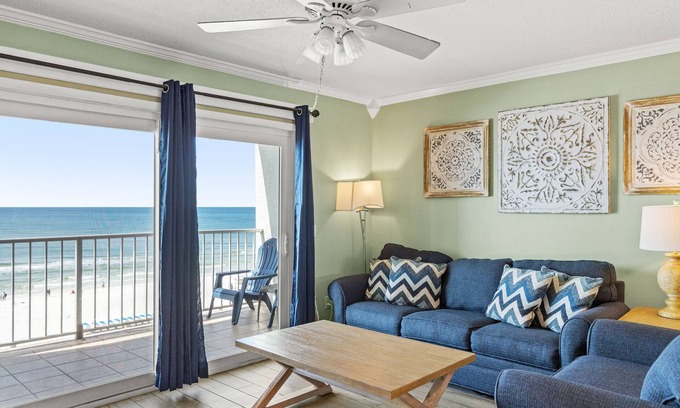 Bel Air Condominio | The Summit PCB 711 ** Amazing Beachfront Balcony & Fully furnished condo