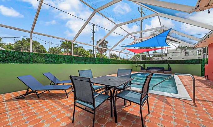 Parrot Cove Casa | The Sun Sail Retreat - Spacious Home w/ Private Pool, 1 Mile to Beach, Walk DT!