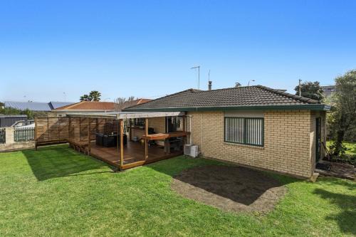 Ohope Casa | The Sun Trap - Ohope Beach Holiday Home
