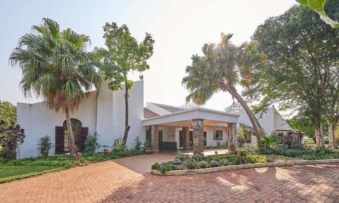 KwaGingindlovu Casa | The Sunbird Guesthouse