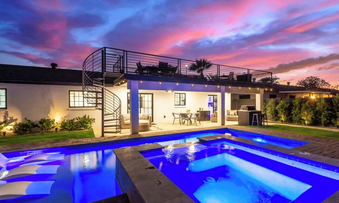 Peaceful Valley Casa | The Sundancer Oasis|Old Town|Pool+Spa|Rooftop Deck
